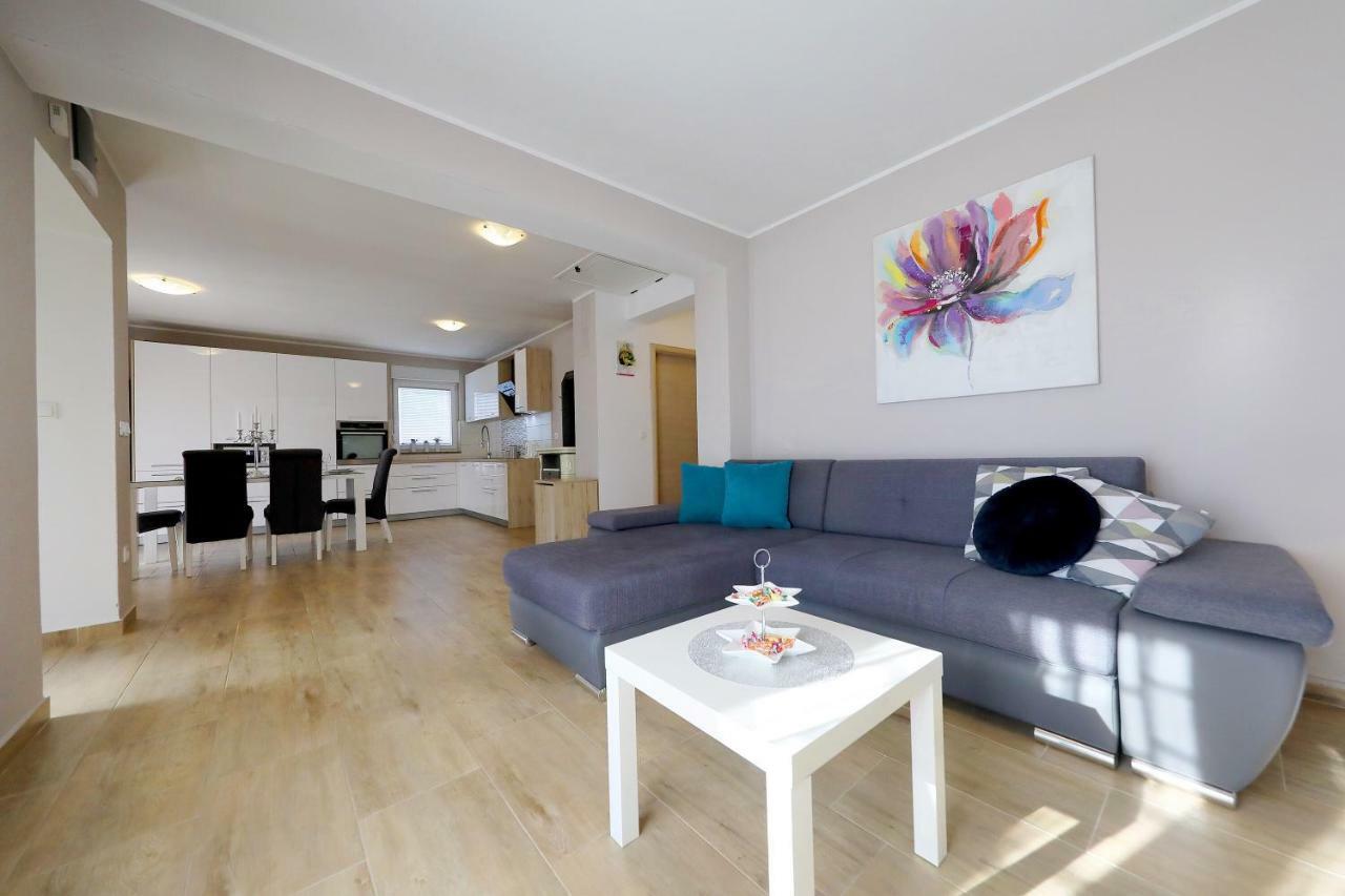 Holiday House Mia Murvica  Экстерьер фото