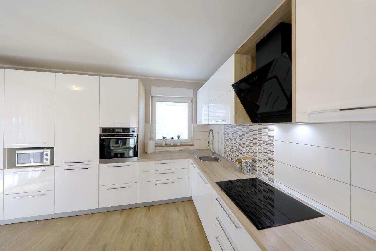 Holiday House Mia Murvica  Экстерьер фото