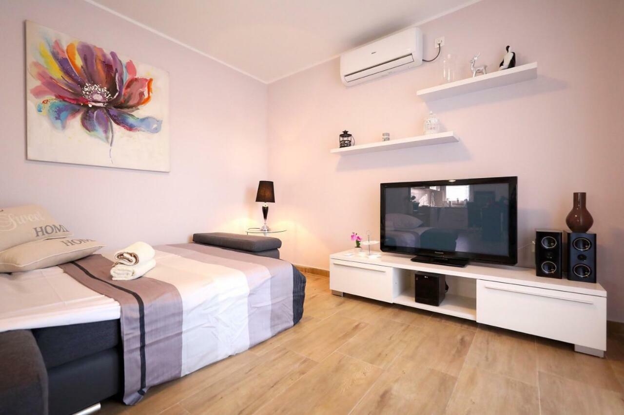 Holiday House Mia Murvica  Экстерьер фото