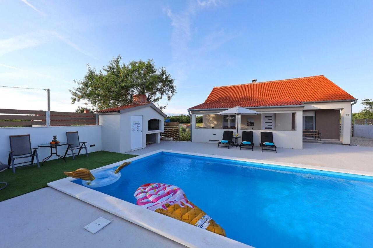 Holiday House Mia Murvica  Экстерьер фото