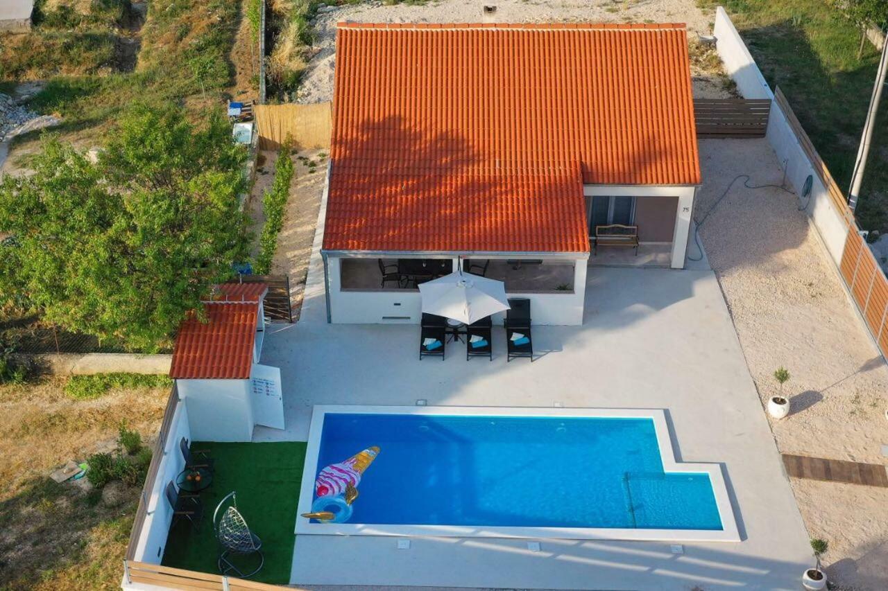 Holiday House Mia Murvica  Экстерьер фото
